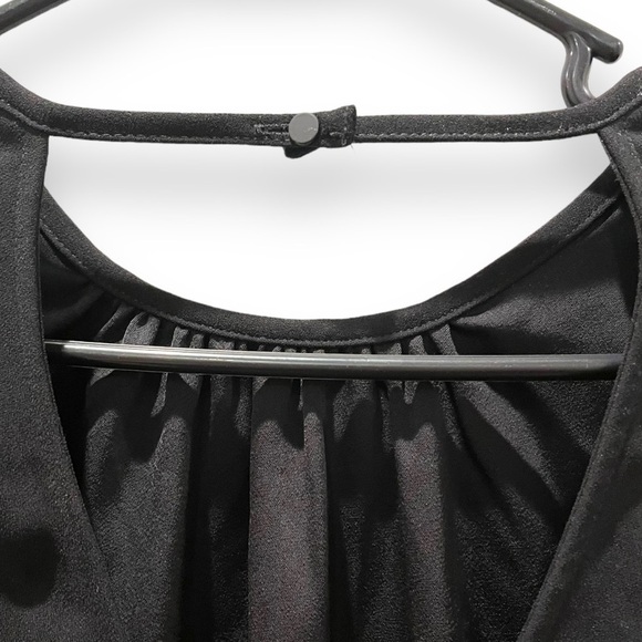 Express Womens Black Cutout Back Blouse Top Pleated Puff Long Sleeve Large NWT - Picture 7 of 7